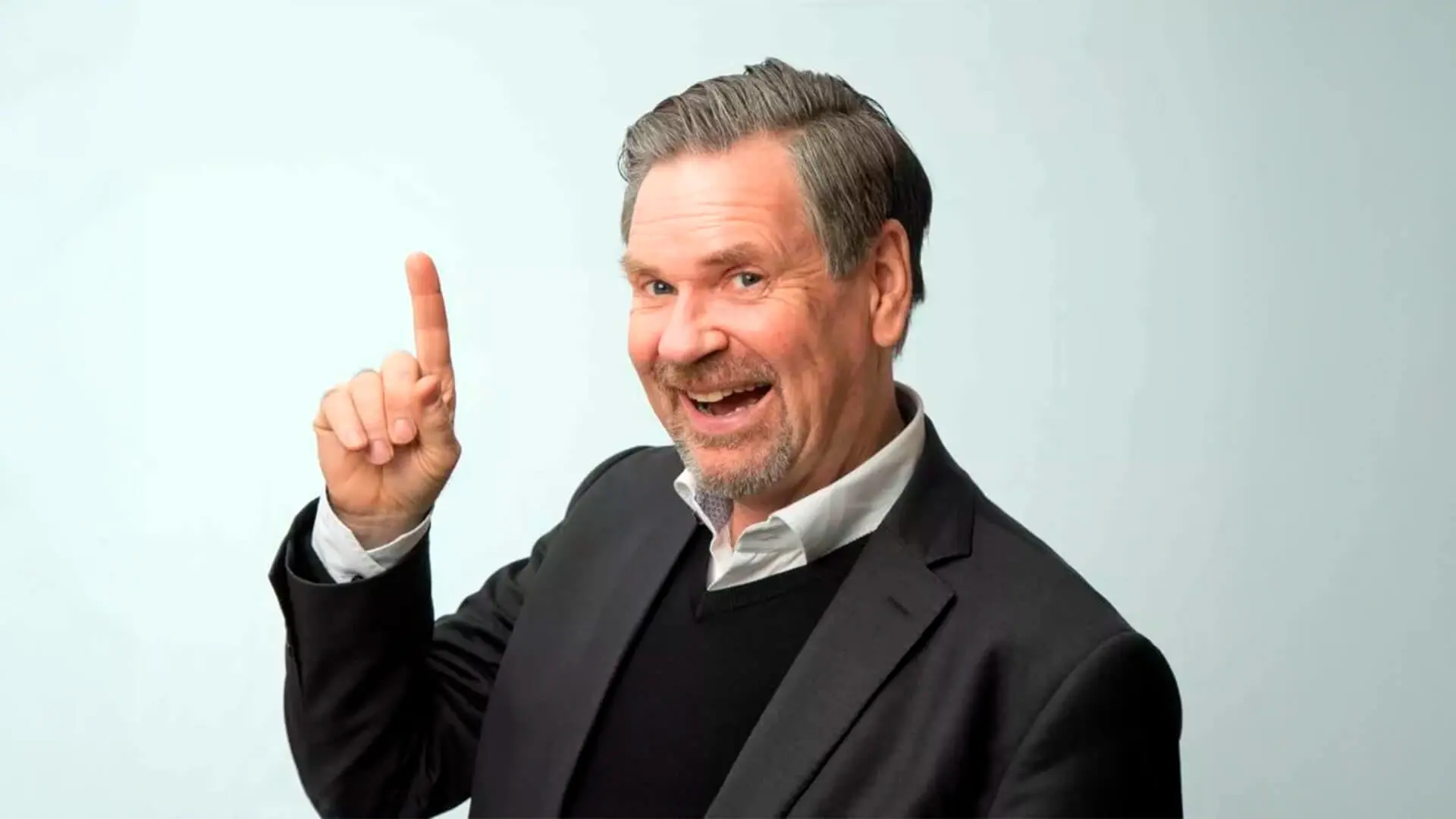 Jon Morten Melhus - <p>Forfatter, entertainer og fotograf med bakgrunn innen siviløkonomi som hjelper deg å øke begeistringen på jobb!</p>