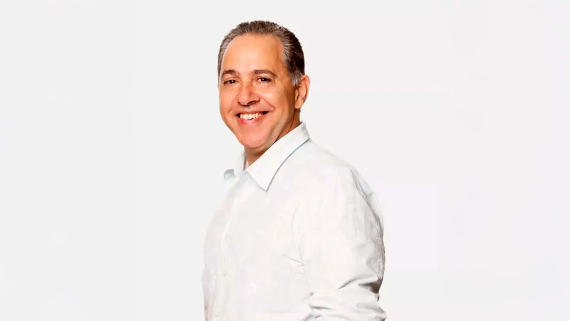 Fedon Lindberg - <p>Fedon Lindberg er lege, forfatter og en av Norges mest profilerte eksperter innen kosthold og livsstil. Med en solid bakgrunn som spesialist i indremedisin og mange års erfaring som formidler, har han inspirert tusenvis til å ta bedre valg for egen helse – uten å havne i ekstreme løsninger.</p>