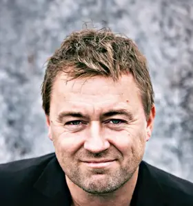 Einar Øverenget - En av Norges mest anerkjente filosofer og populære foredragsholdere med fokus på etikk, verdier og kulturutvikling.