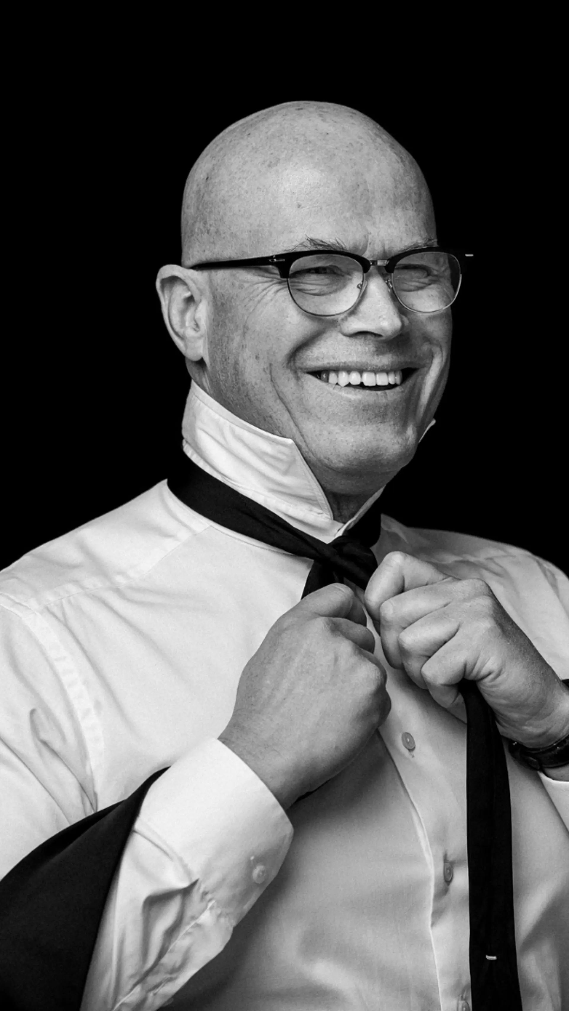 Svein Harald Røine - <p>Svein Harald holder uforglemmelige foredrag om ledelse, mot, endringer og arbeidsmiljø i tillegg til å gjennomføre formidlingskurs, lederkurs, lederutviklingsprogram og være konferansier. Det kan være alt fra 30 minutter til flere dagers programmer.</p>