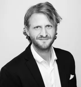 Håkon Huth  - Håkon Huth er psykolog med videreutdanning i organisasjon og ledelse og innehar unik innsikt og en sterk forståelse for lederdynamikk og gruppesamarbeid.