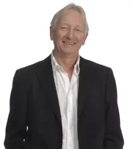 Steinar Lyse - Steinar Lyse er en erfaren komiker og foredragsholder fra Stavanger, kjent for sin tid i revygruppen Løgnaslaget og som speaker på Viking Stadion. I sine foredrag, som "Må jo bare le – smil og latter på arbeidsplassen" og "Kom og se Lyse – Viktigheten av humor", deler han innsikt i hvordan humor kan brukes som et verktøy for å skape trivsel og god kommunikasjon på arbeidsplassen.