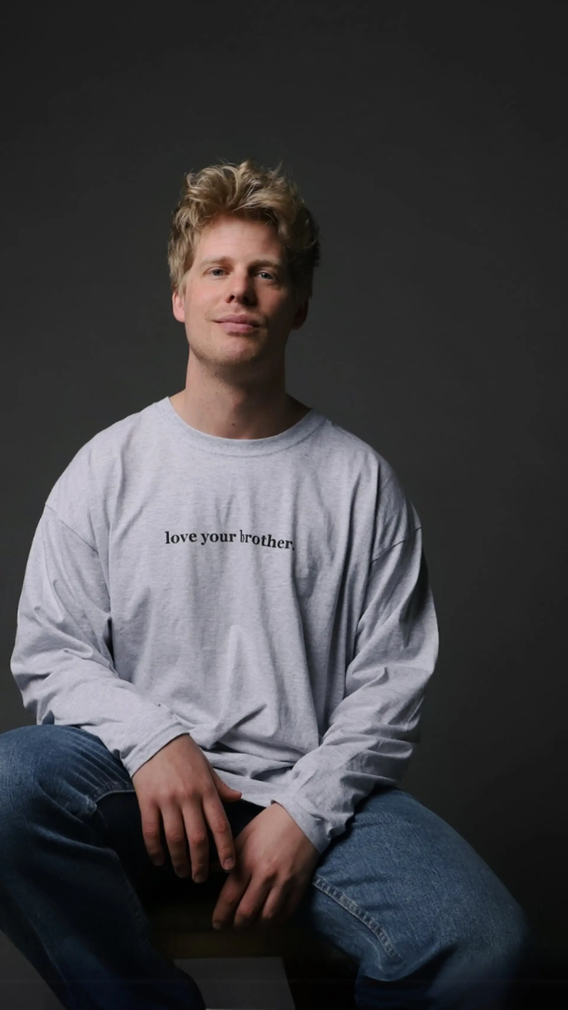 Kim Evensen - <p>Kim Evensen er grunnlegger av organisasjonen Brothers, internasjonal foredragsholder og forfatter av to bøker solgt i over 20 land. Med en sjelden kombinasjon av varme, innsikt og subtil humor, er Kim kjent for å formidle budskap som treffer – både i hjertet og i hodet.</p>