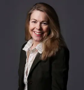 Anna Kirah - 







Anna Kirah er en pioner innen menneskesentrert innovasjon og tjenestedesign. Med bakgrunn som designantropolog og psykolog har hun over 25 års erfaring med å drive endring gjennom samskaping. Foredragene hennes gir innsikt i hvordan man utvikler tjenester som møter reelle behov.














