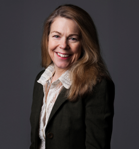 Anna Kirah - 







Anna Kirah er en pioner innen menneskesentrert innovasjon og tjenestedesign. Med bakgrunn som designantropolog og psykolog har hun over 25 års erfaring med å drive endring gjennom samskaping. Foredragene hennes gir innsikt i hvordan man utvikler tjenester som møter reelle behov.














