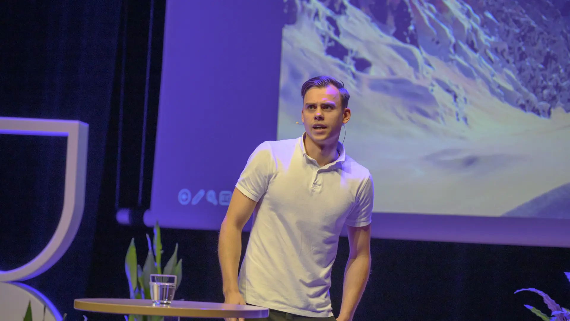 Bernt Marius Rørstad - <p>Bernt Marius Rørstad er en inspirerende foredragsholder, ekstremsportutøver og fysioterapeut, kjent for sin unike historie om motstand, mestring og mental styrke.</p>