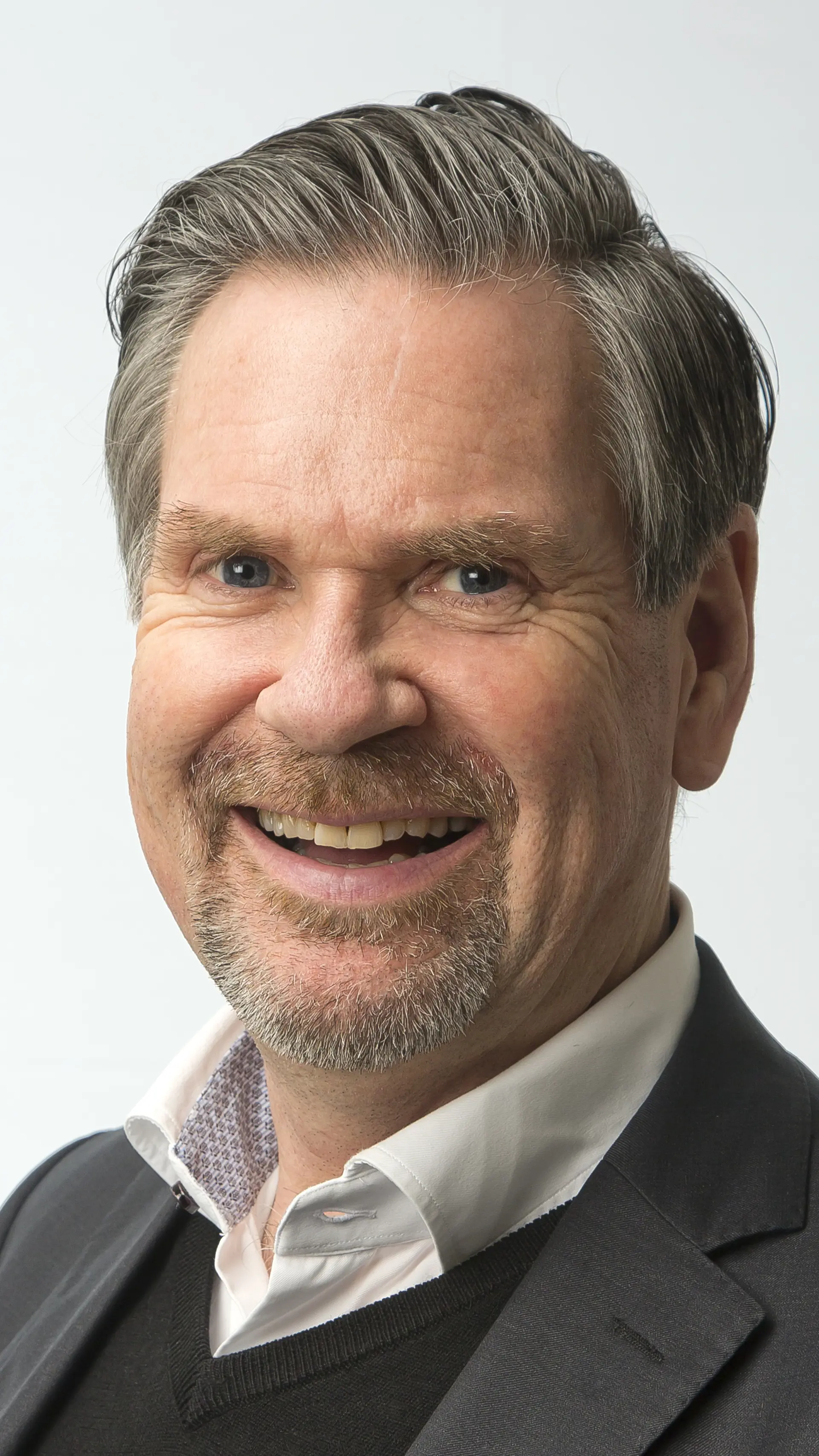 Jon Morten Melhus - <p>Forfatter, entertainer og fotograf med bakgrunn innen siviløkonomi som hjelper deg å øke begeistringen på jobb!</p>