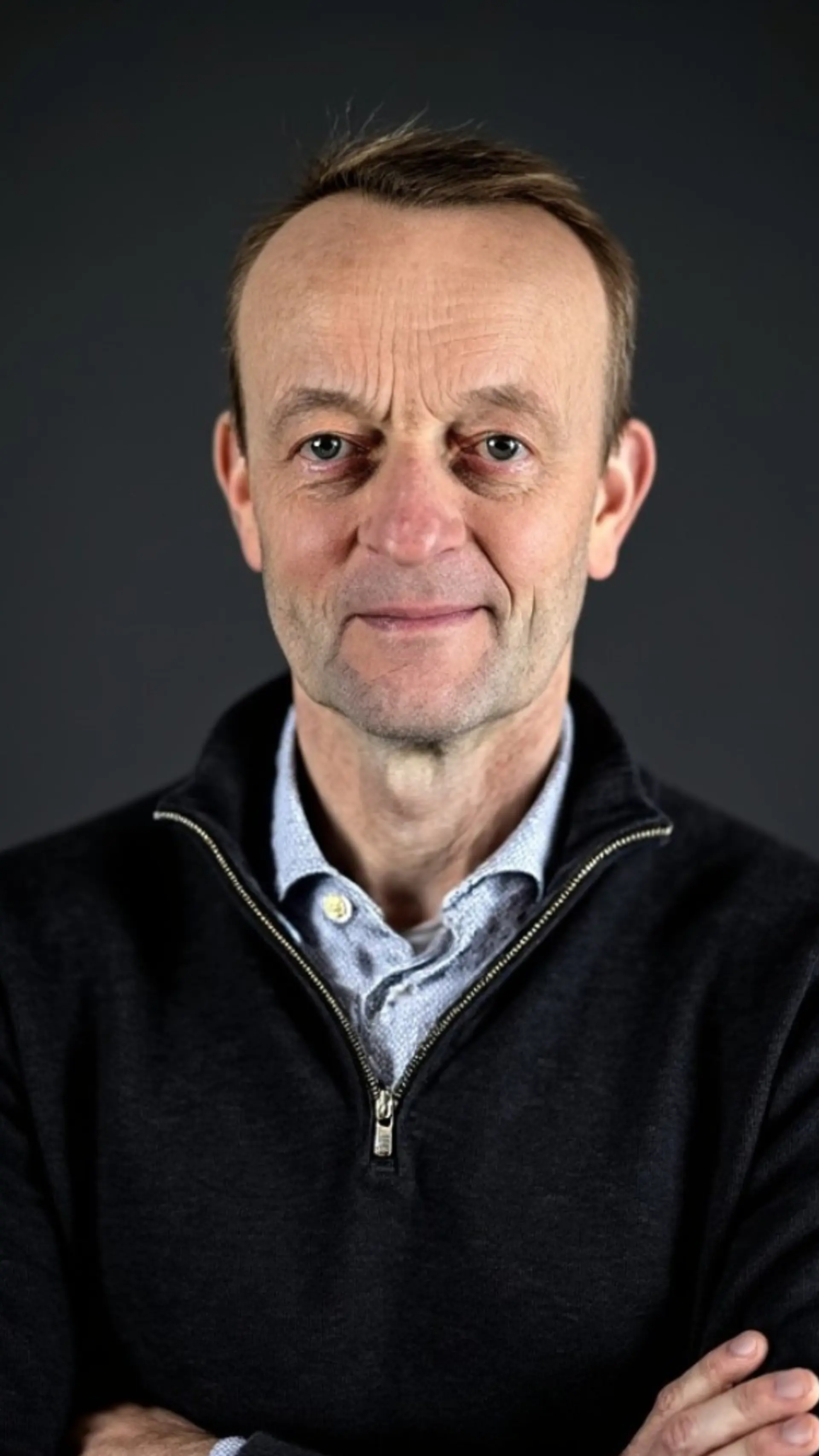 Ørjan Stenseng - <p>Mange tror digitalisering er synonymt med bærekraft. Ørjan Stenseng trodde det selv – helt til han så konsekvensene. Nå deler han innsikten med faglig tyngde og praktiske løsninger.</p>