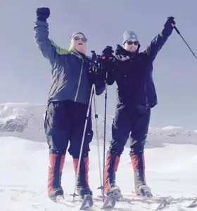 Himmeljegerne - Himmeljegerne er et unikt ekspedisjonsprosjekt som startet med én enkel idé: å bruke fysisk aktivitet som verktøy for mestring og livsglede hos mennesker med utviklingshemming. Det som begynte med en visjon om inkludering, har vokst til å bli en bevegelse – med episke ekspedisjoner, en prisbelønt dokumentar på TV 2 og et kritikerrost foredrag som berører og inspirerer.