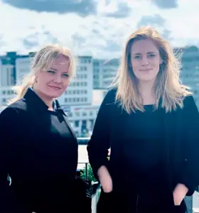 Awake - Awake, ledet av Camilla Elise Berg og Marte Alstad Hansen, tilbyr foredraget "Hvordan kommunisere bærekraft?" De deler innsikt i hvordan bedrifter kan formidle sitt bærekraftsarbeid med trygghet og åpenhet, og gir konkrete verktøy for å unngå grønnvasking og fremme ærlighet. Foredraget skreddersys for ulike bransjer og inkluderer inspirerende caser fra dagens marked.