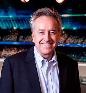 Vidar Davidsen - Vidar Davidsen er tidligere topptrener, landslagsspiller og fotballekspert. Han holder engasjerende foredrag om lagspill, vinnerkultur og prestasjon – med historier, innsikt og en tydelig kobling til arbeidsliv og ledelse.