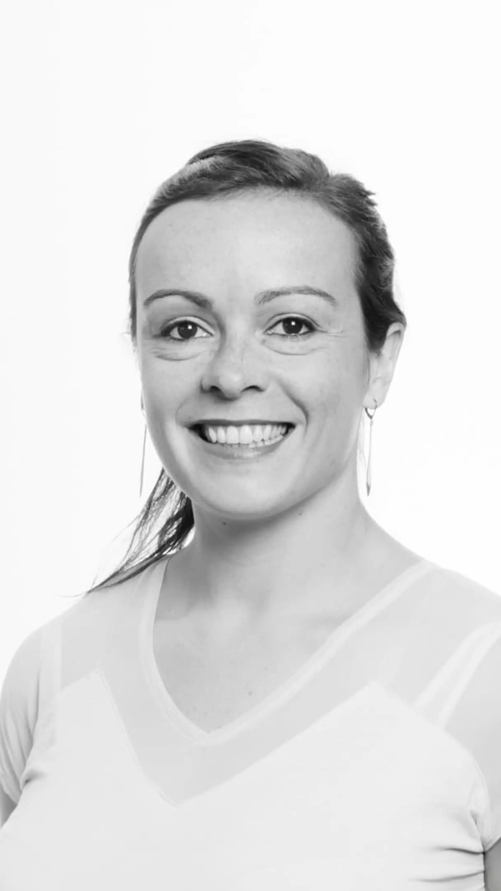Cécile Moroni - <p>Cécile Moroni, en fransk-norsk komiker og foredragsholder, deler sine erfaringer fra å flytte fra Frankrike til Norge. I foredraget "Brunost og Champagne" utforsker hun norsk arbeidskultur med humor og innsikt, og tar for seg temaer som vaffelfredag, julebord og likestilling. Foredraget passer både for norske og internasjonale bedrifter, og kan holdes på norsk, engelsk eller fransk.</p>